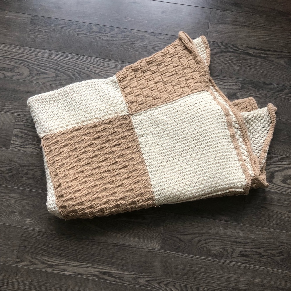 Handmade‎ Crotchet Checkered Blanket